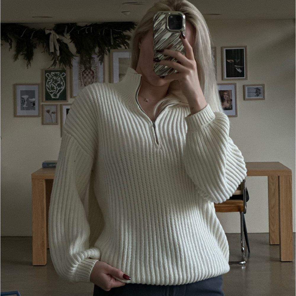 White Zip Knit Sweater Nakd